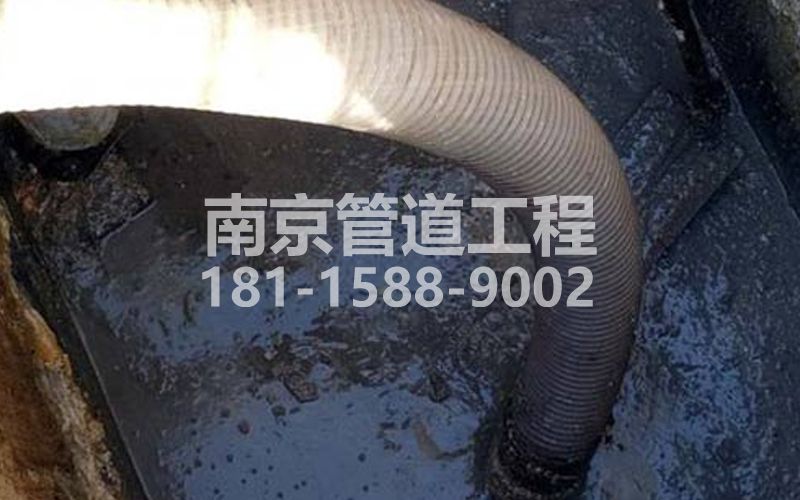 213滨江村抽粪