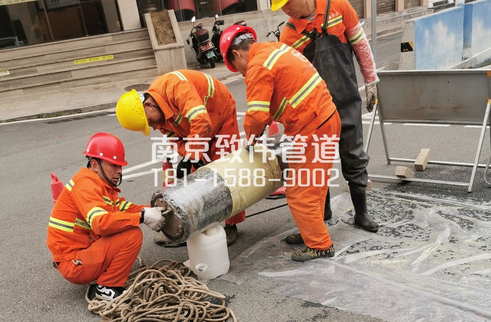 滨江村管道修复